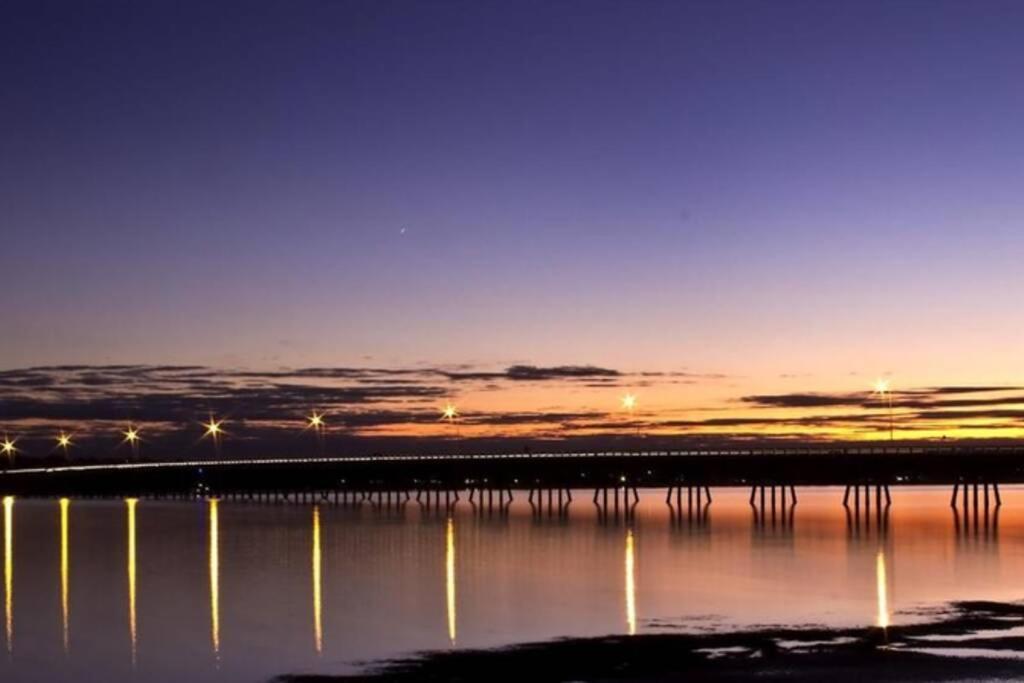Bongaree Bribie Island Unit With Pool - Amazing Beaches & Lifestyle! מראה חיצוני תמונה